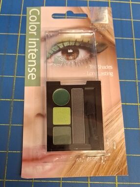 Malibu Glitz Color Intense Green Eyeshadow Trio